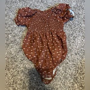 Baileys Blossoms- Baby Girl Brown rainbow romper size 9-12 M